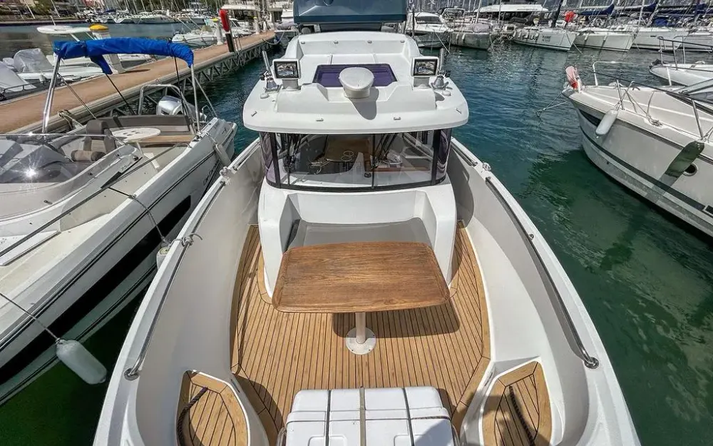 slider 7 Beneteau Barracuda 9 Fly