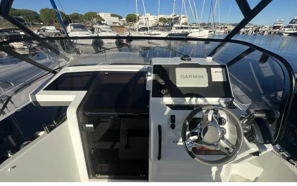 slider 2 Beneteau Flyer 9 Sundeck