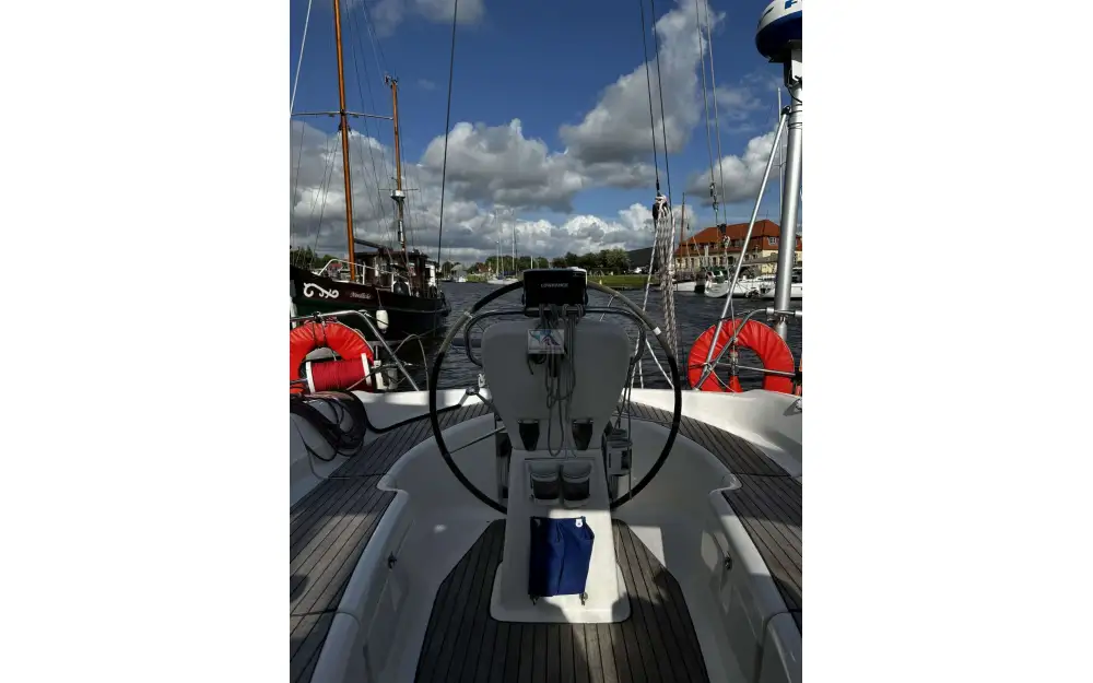 slider 16 Bavaria  38 Cruiser