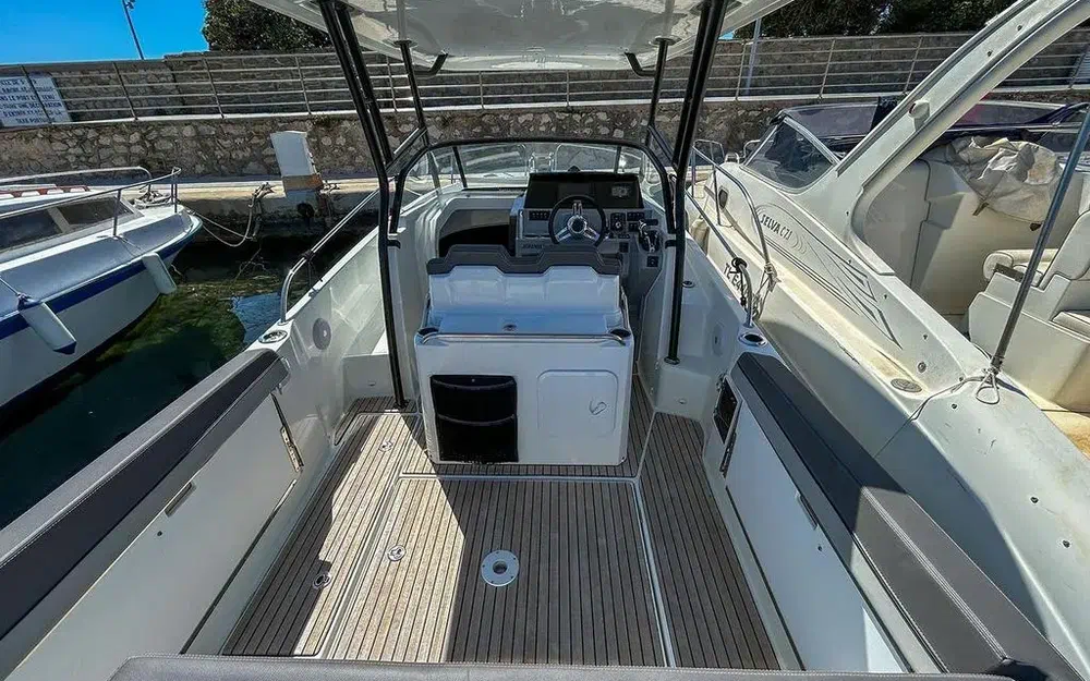 slider 1 Jeanneau Cap Camarat 7.5 WA