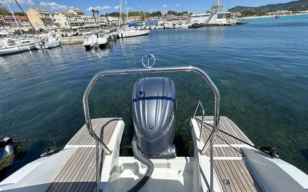 slider 21 Jeanneau Cap Camarat 7.5 WA