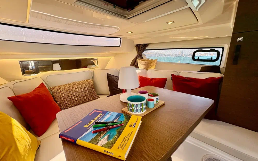 slider 30 Jeanneau Cap Camarat 10.5 WA