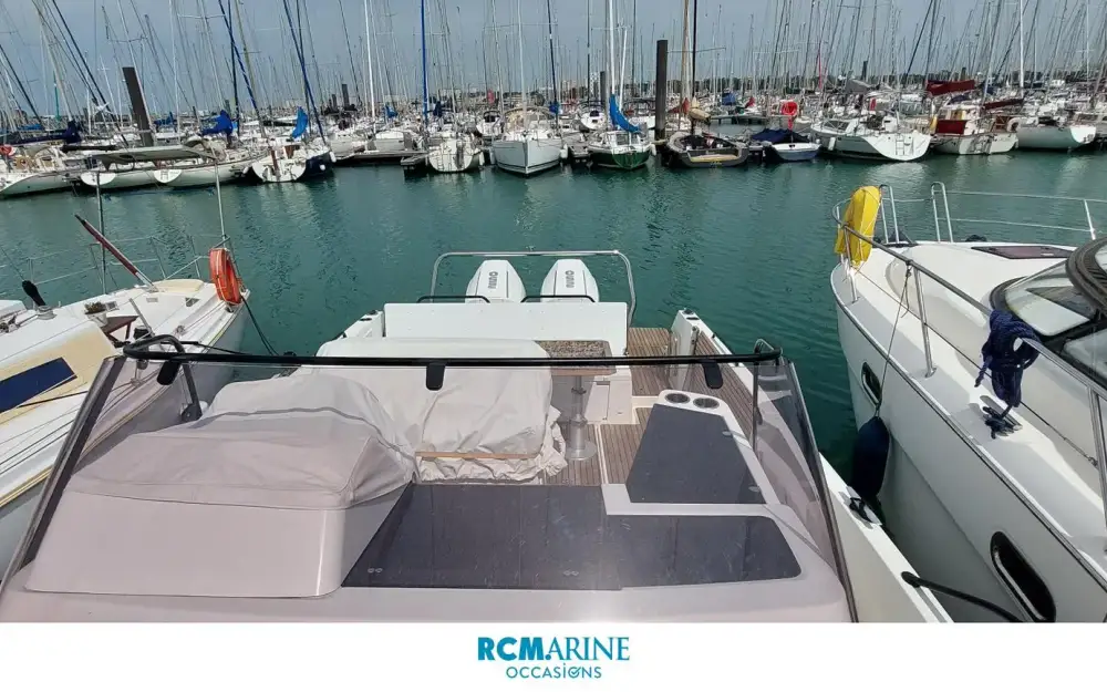 slider 5 Beneteau Flyer 9 Sundeck