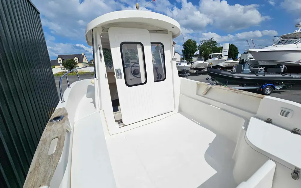 slider 14 Quicksilver  500 Pilothouse