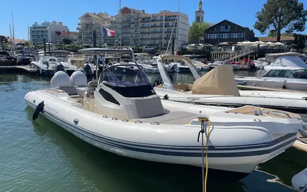 slider 1 Capelli Tempest 1000