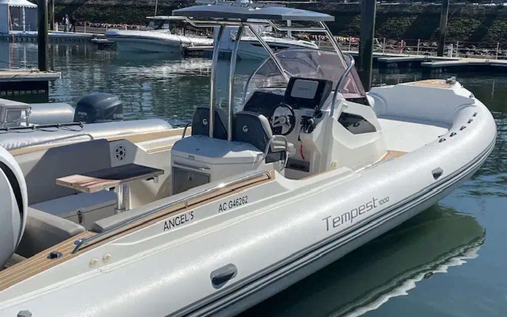 slider 1 Capelli Tempest 1000 CC