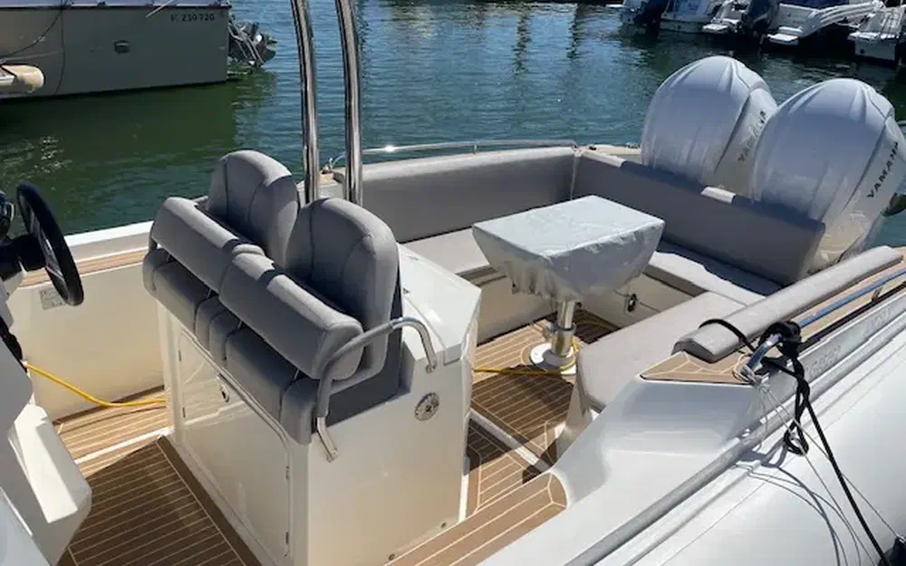 slider 6 Capelli Tempest 1000