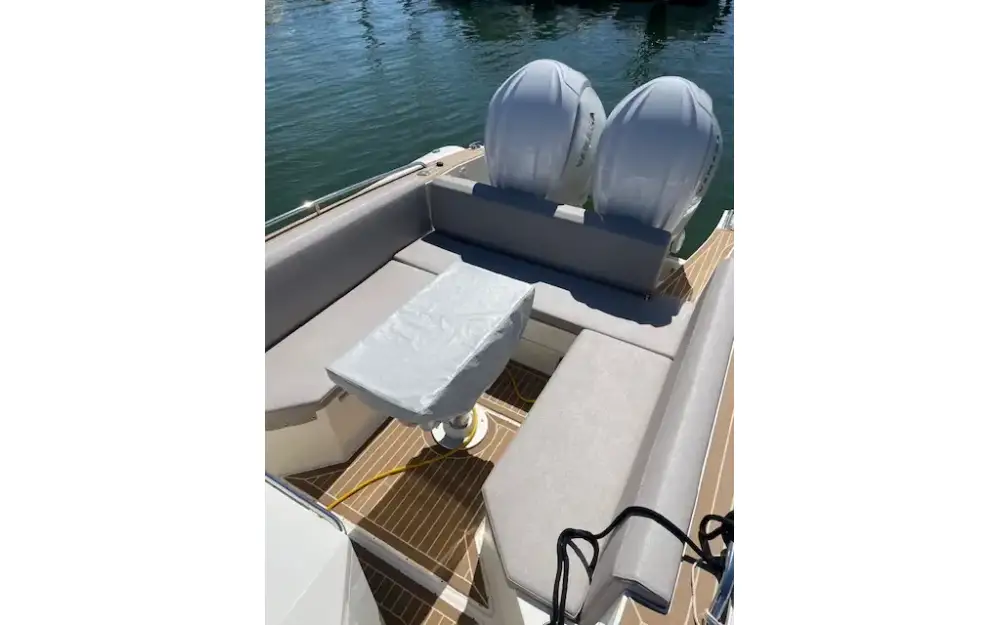 slider 6 Capelli Tempest 1000 CC