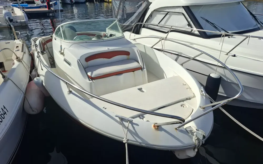 slider 0 Beneteau Flyer 650 WA