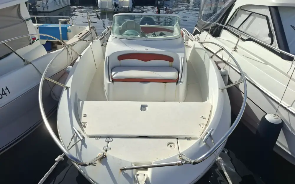 slider 1 Beneteau Flyer 650 WA