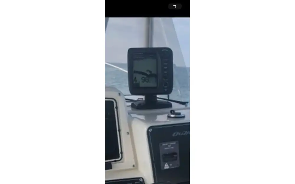 slider 7 Boston Whaler  26 Outrage