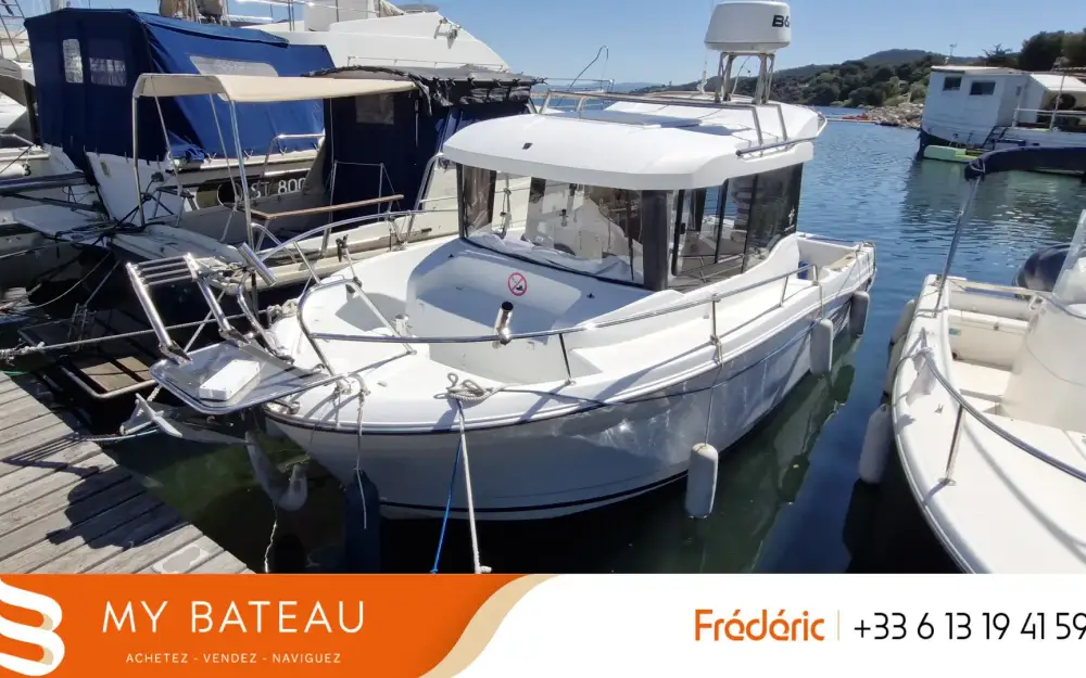slider 0 Jeanneau Merry Fisher 695
