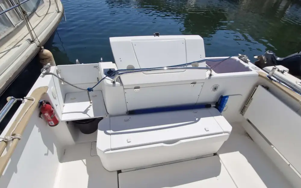 slider 7 Jeanneau Merry Fisher 695