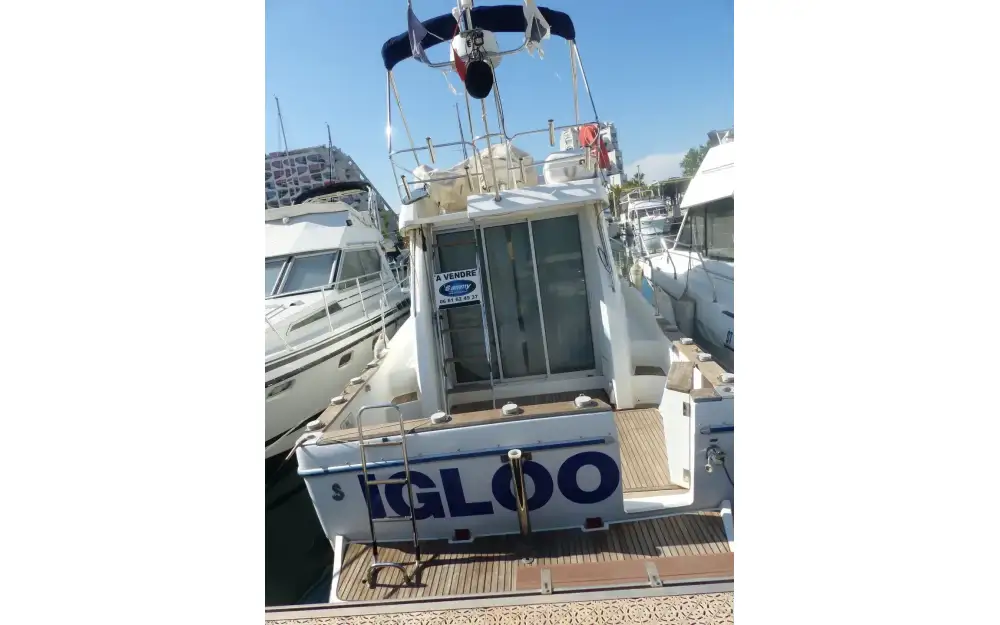 slider 1 Beneteau Antares 10.80 Fly