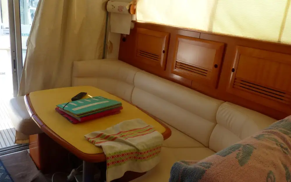 slider 5 Beneteau Antares 10.80 Fly