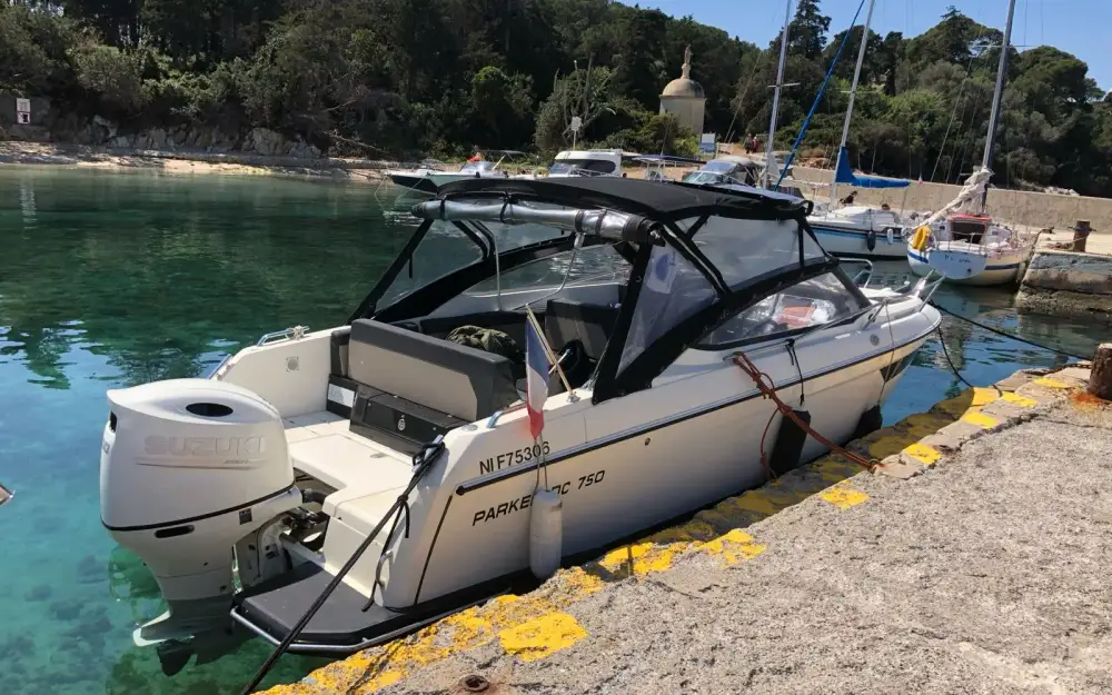 slider 3 Parker  750 Day Cruiser