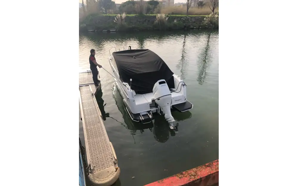 slider 7 Parker  750 Day Cruiser