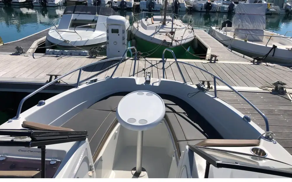 slider 9 Jeanneau Cap Camarat 6.5 BR