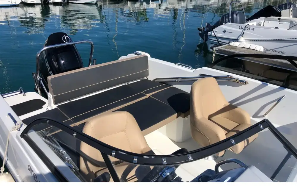 slider 10 Jeanneau Cap Camarat 6.5 BR