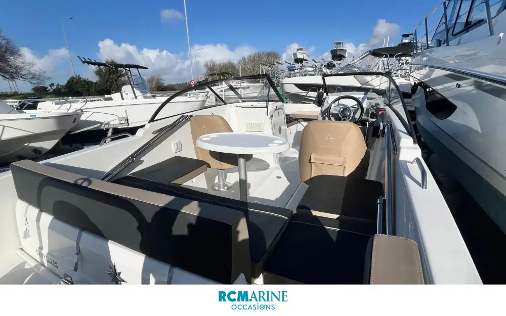 slider 5 Jeanneau Cap Camarat 6.5 BR