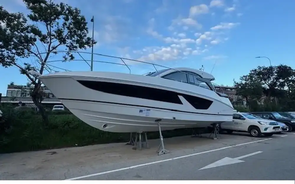 slider 0 Beneteau Gran Turismo 41