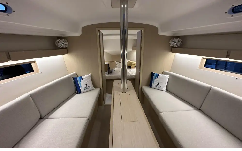 slider 6 Beneteau Oceanis 34.1