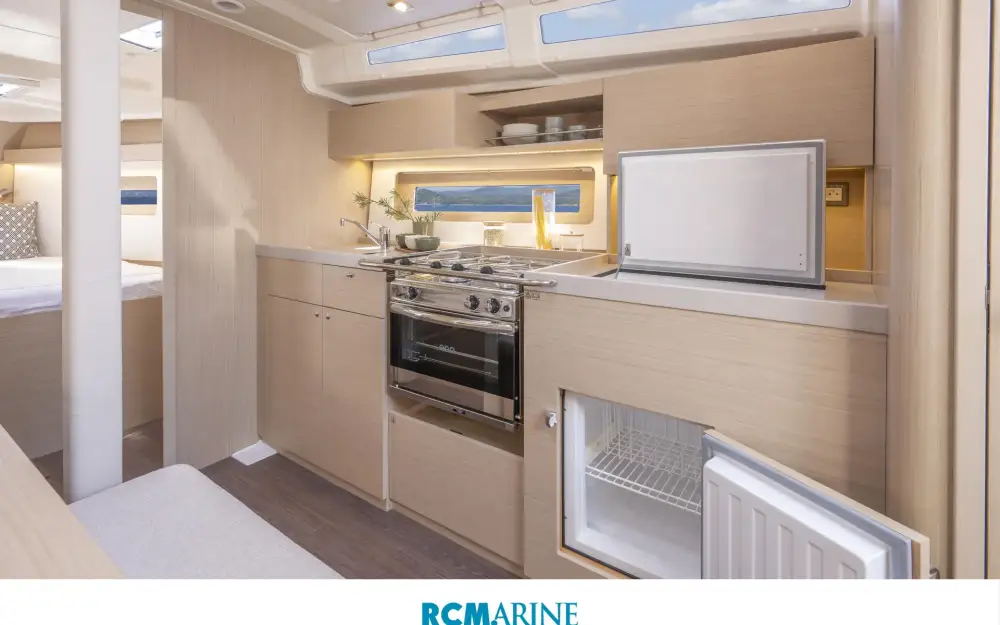slider 15 Beneteau Oceanis 37.1