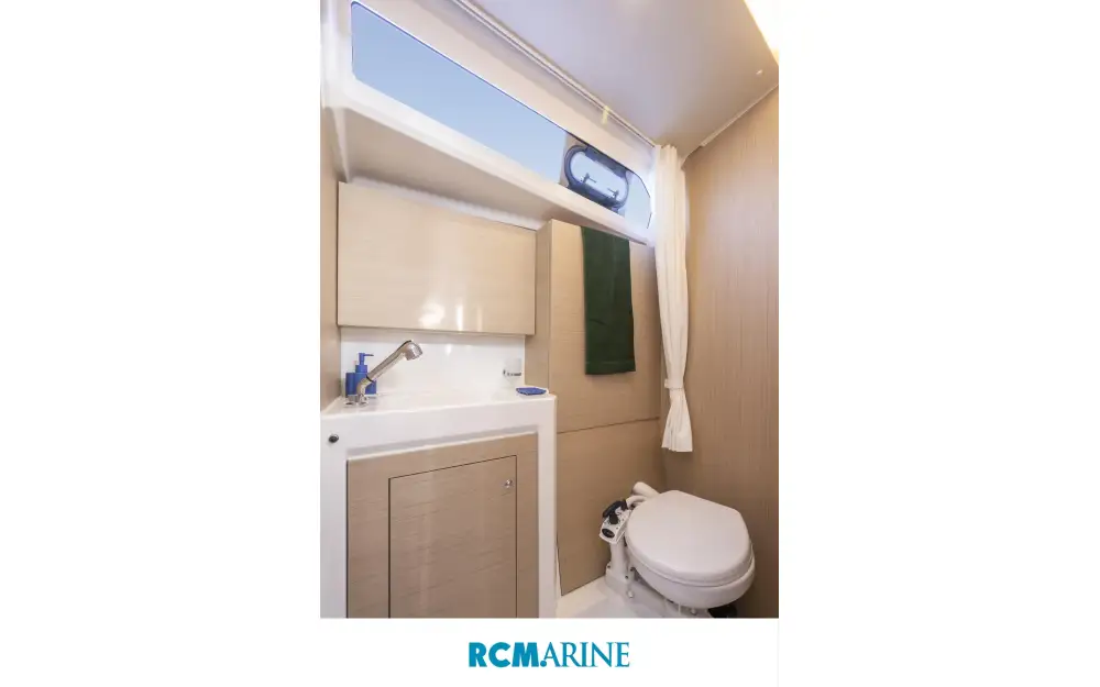 slider 18 Beneteau Oceanis 37.1