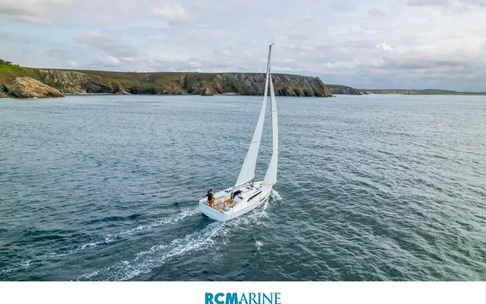 slider 4 Beneteau Oceanis 37.1