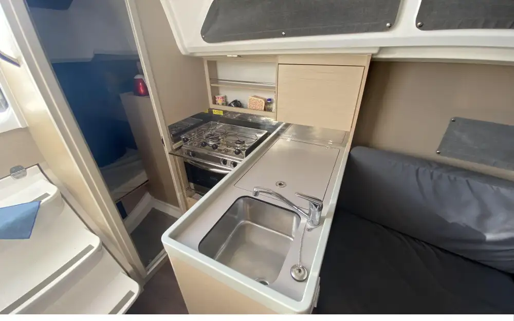 slider 9 Beneteau Oceanis 30.1