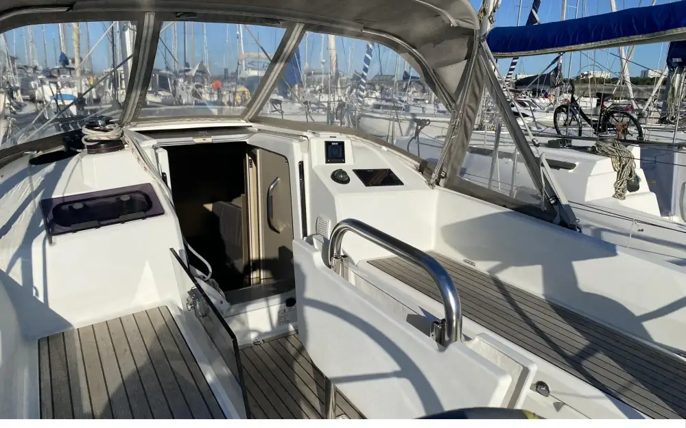 slider 4 Beneteau Oceanis 30.1