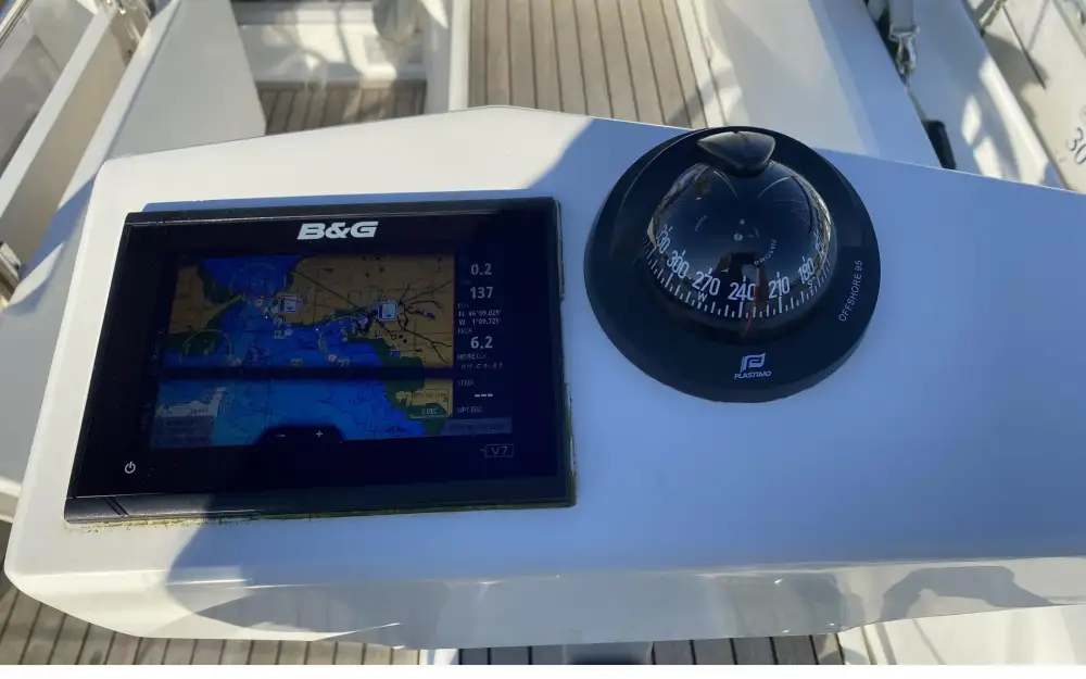 slider 5 Beneteau Oceanis 30.1