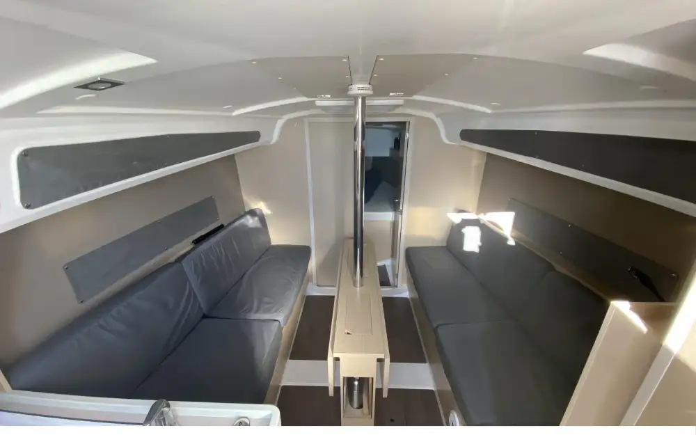 slider 8 Beneteau Oceanis 30.1