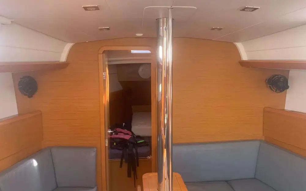 slider 29 Jeanneau Sun Odyssey 389