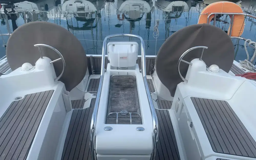slider 5 Jeanneau Sun Odyssey 389