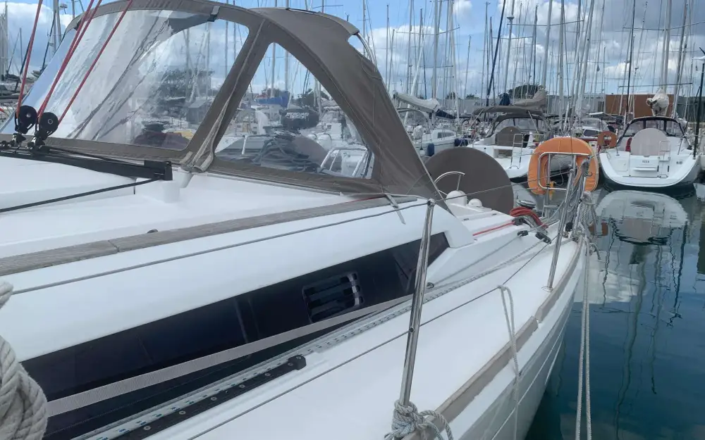 slider 8 Jeanneau Sun Odyssey 389