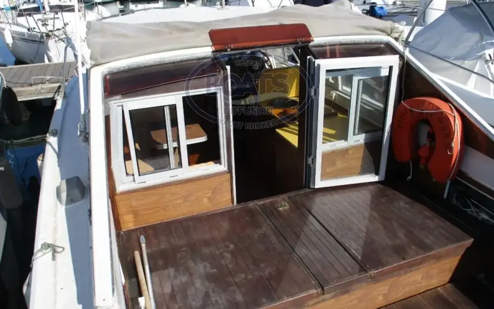 slider 2 Chris Craft Commander