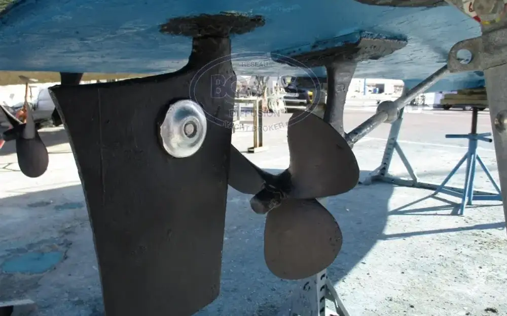 slider 4 Chris Craft Commander