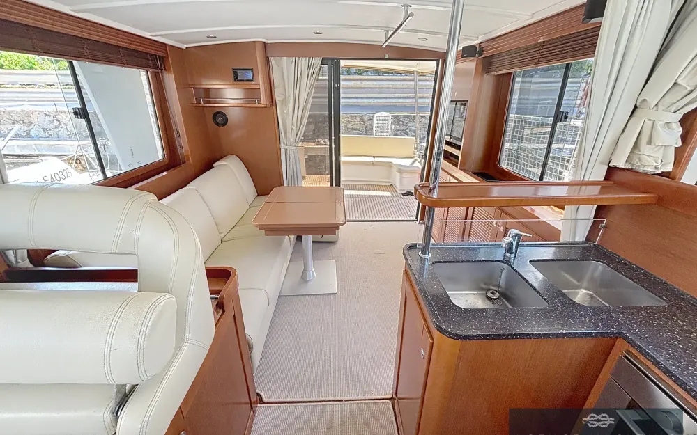 slider 12 Beneteau Swift Trawler 44