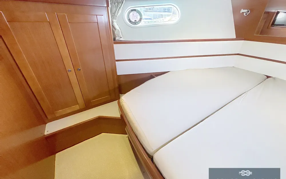 slider 14 Beneteau Swift Trawler 44