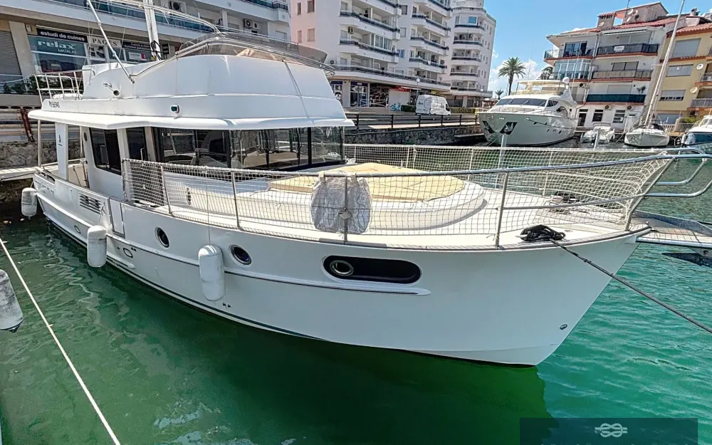 slider 33 Beneteau Swift Trawler 44