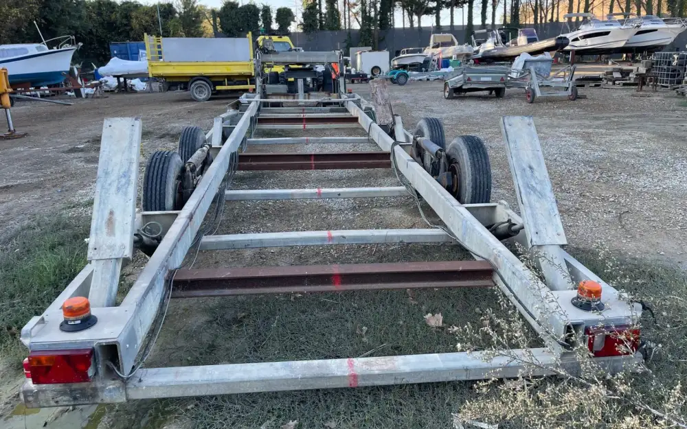 slider 3 REMORQUE PORTE BATEAU
