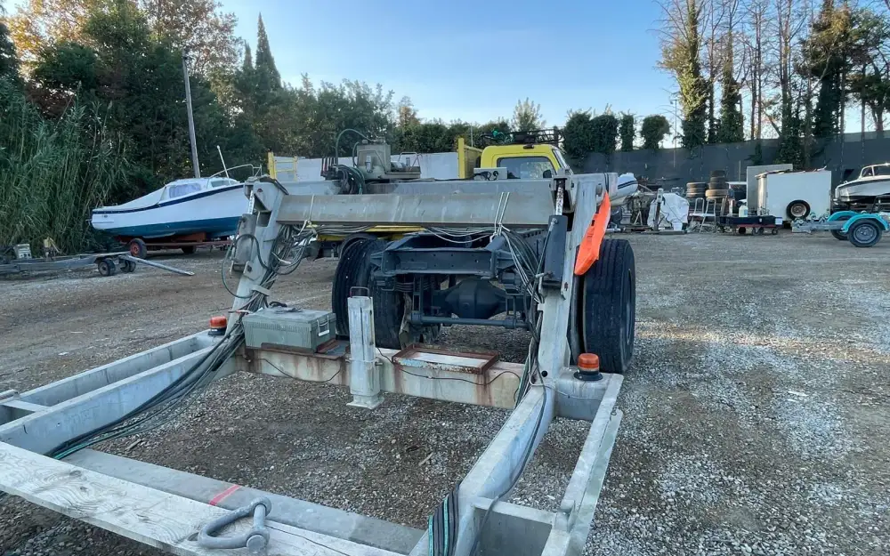 slider 4 REMORQUE PORTE BATEAU