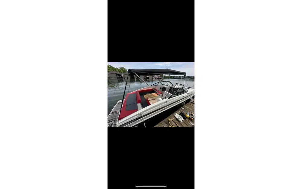 slider 1 Bayliner 742 R