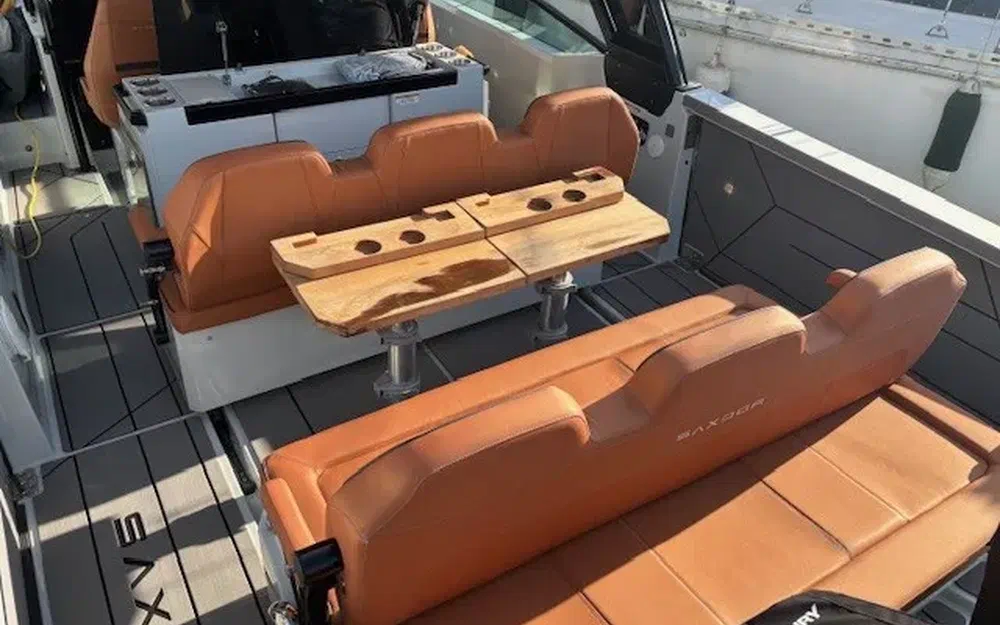 slider 10 Saxdor 320 GTO