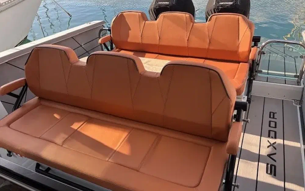 slider 7 Saxdor 320 GTO