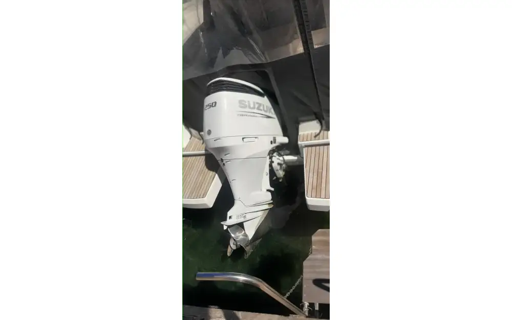 slider 3 Beneteau Antares 8 OB