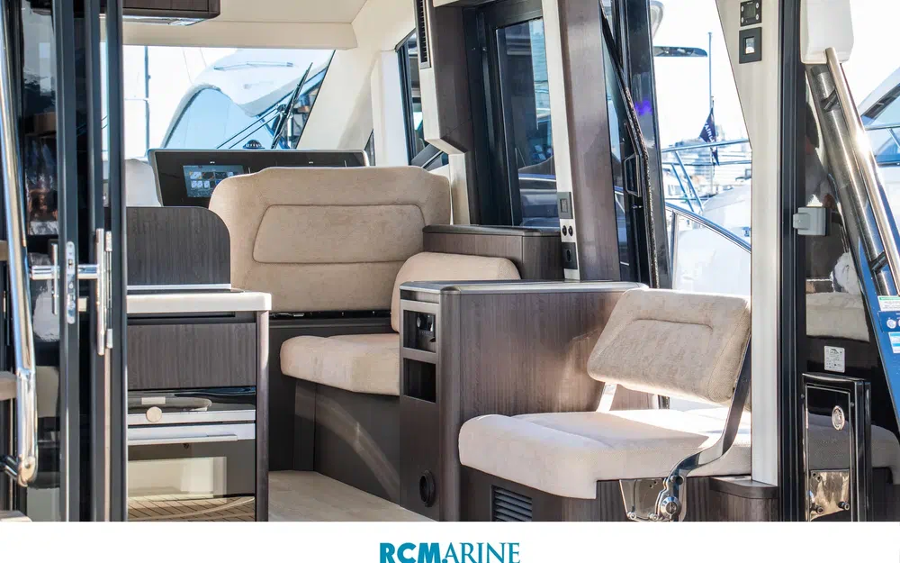 slider 10 Galeon 480 Fly