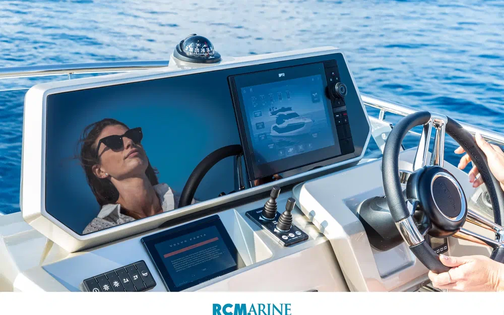 slider 8 Galeon 480 Fly