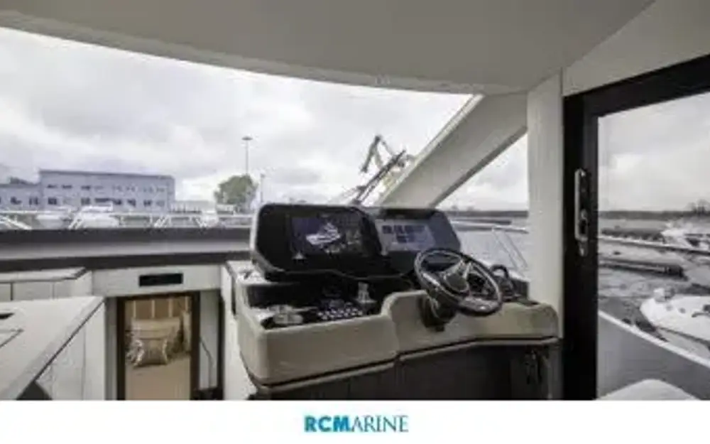slider 21 Galeon  560 Fly